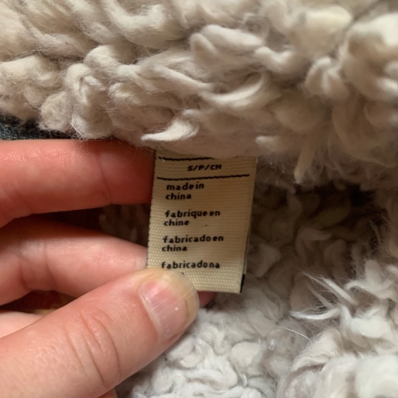 Levi Jacket - Picture 2 of 5